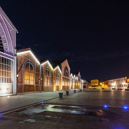 Appartement Avec Parking Gratuit Et Wifi Vierzon Exterior foto
