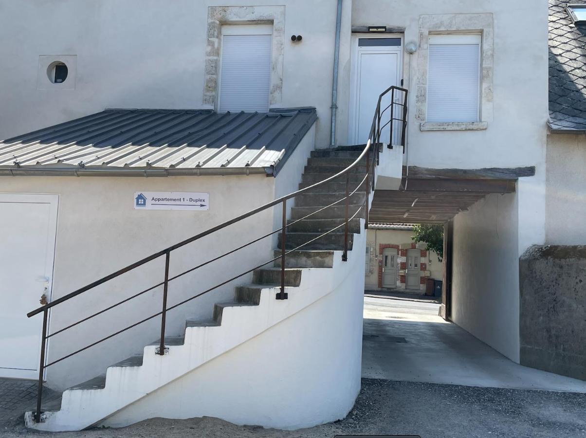 Appartement Avec Parking Gratuit Et Wifi Vierzon Exterior foto