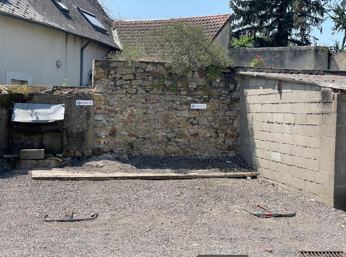 Appartement Avec Parking Gratuit Et Wifi Vierzon Exterior foto