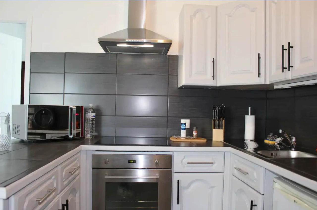 Appartement Avec Parking Gratuit Et Wifi Vierzon Exterior foto