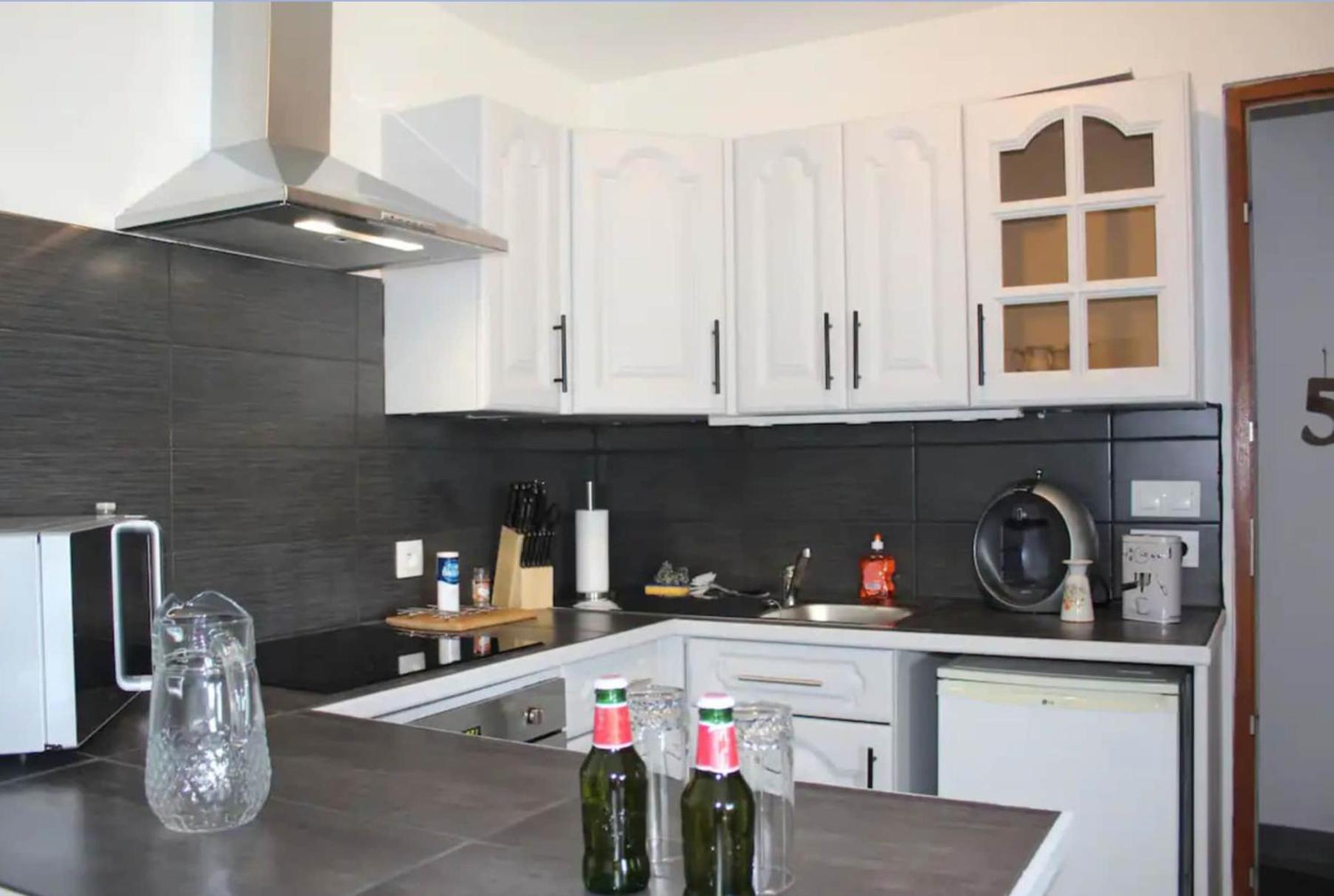 Appartement Avec Parking Gratuit Et Wifi Vierzon Exterior foto
